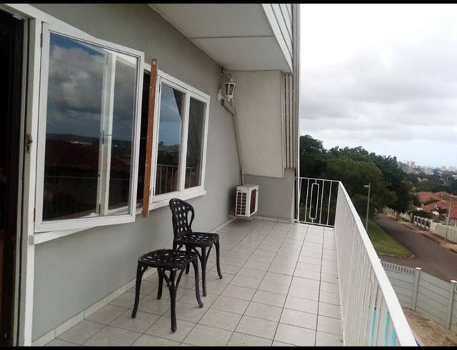 5 BEDROOM HOUSE FOR SALE IN GLENWOOD